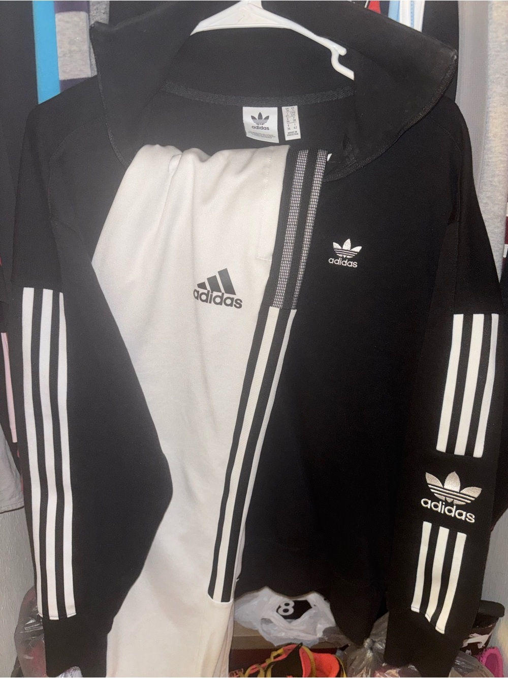 adidas Black and white matching joggers set. MAKE AN OFFER 😊